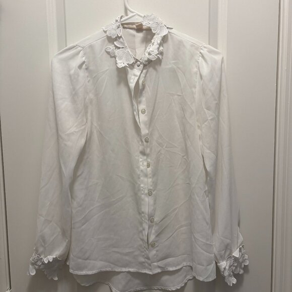 Chelsea & Violet White Blouse w/Scalloped Embroidered Collar & Cuffs Size XS EUC - Picture 2 of 8